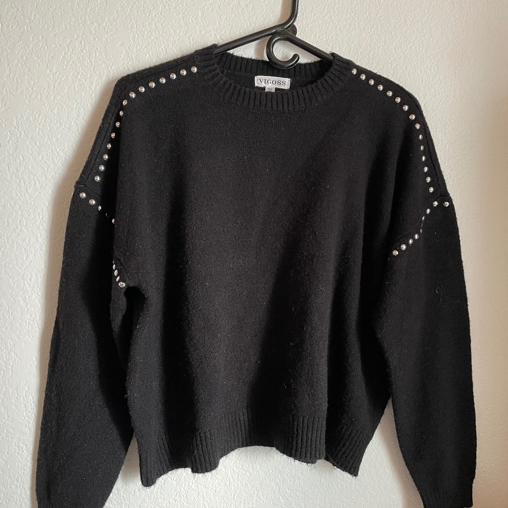 Vigoss black boxy sweater size XS